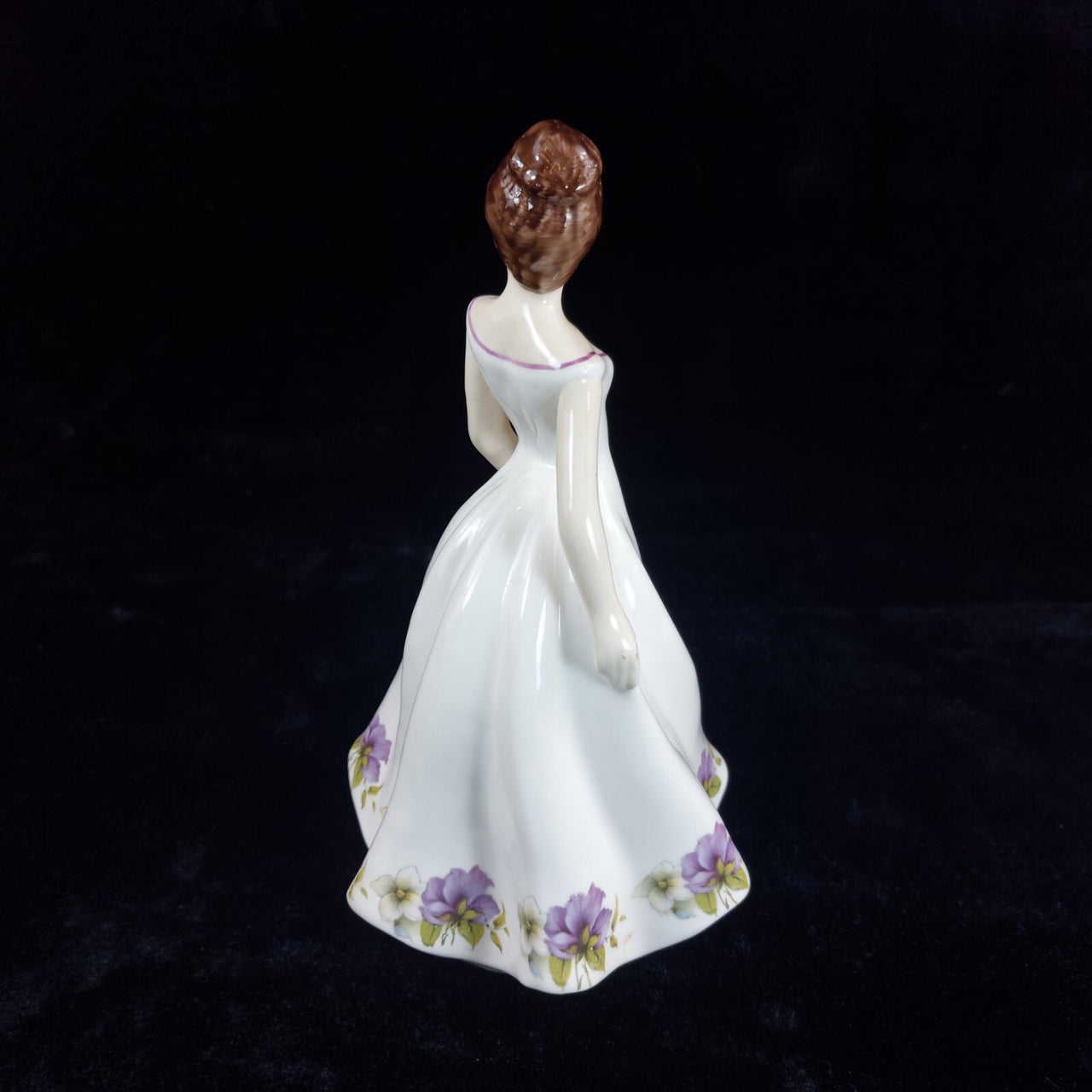 Hidden A Gem: Vintage Norcroft "Marie" Fine Bone China lady Figurine in white6