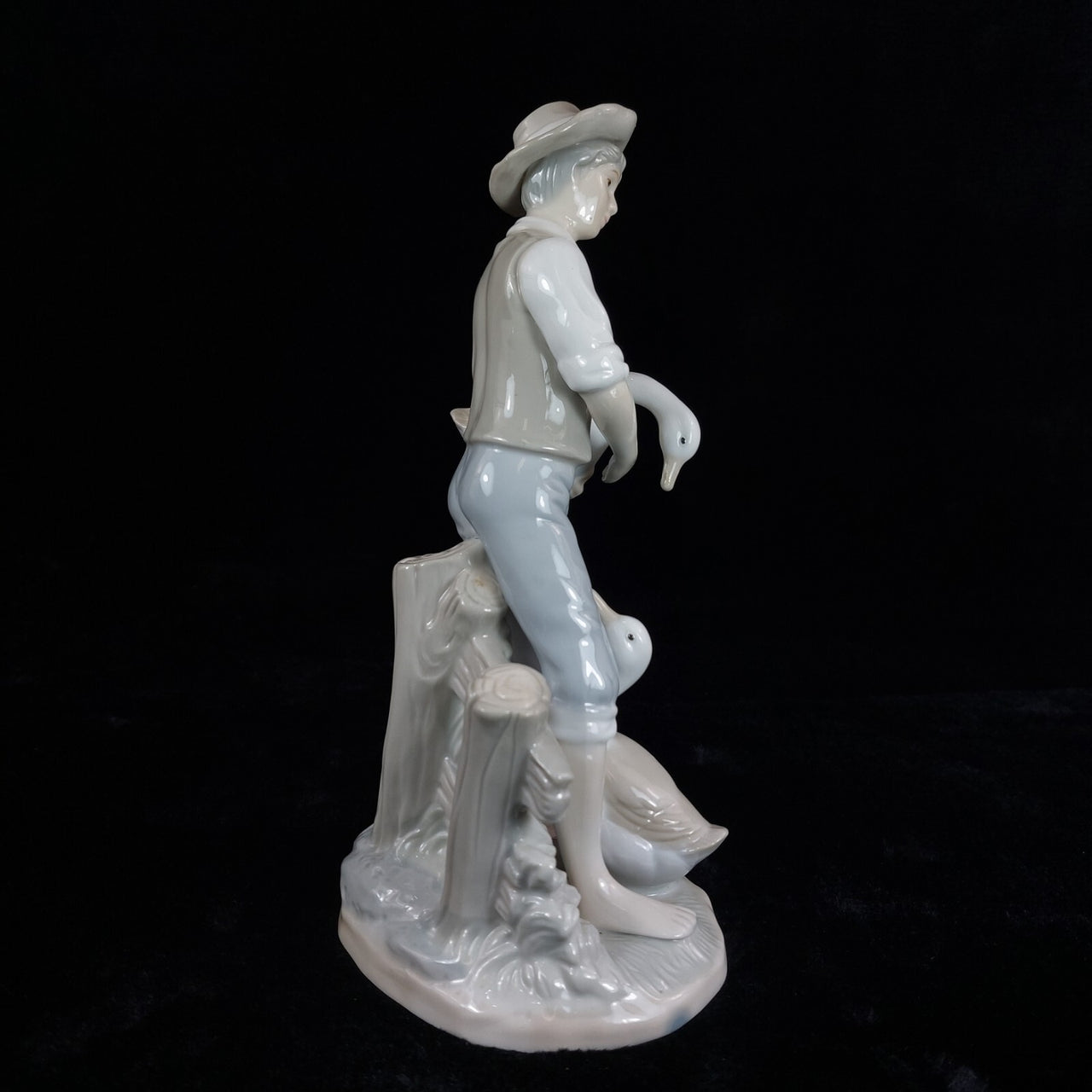 Rare Porcelain Boy Figurine with Geese, 9.25" Shudehill Giftware Farm Scene5