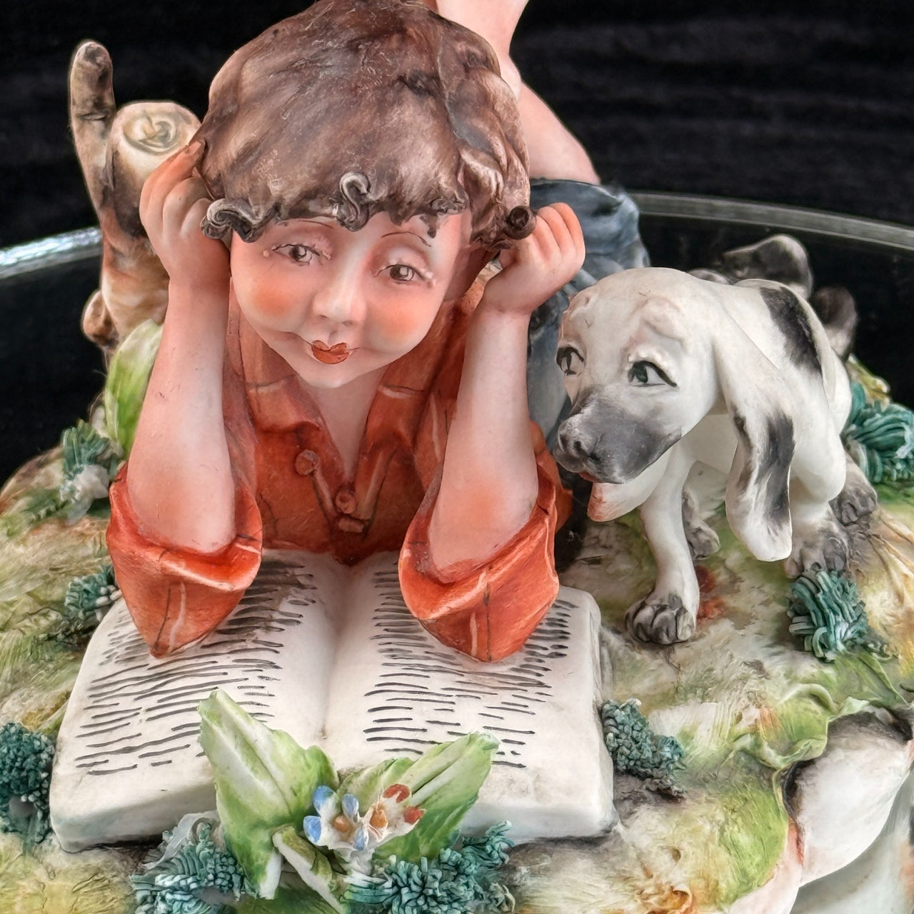 Italian Capodimonte Figurine Boy Reading with Dog and Shoes bookshelf gift decor2