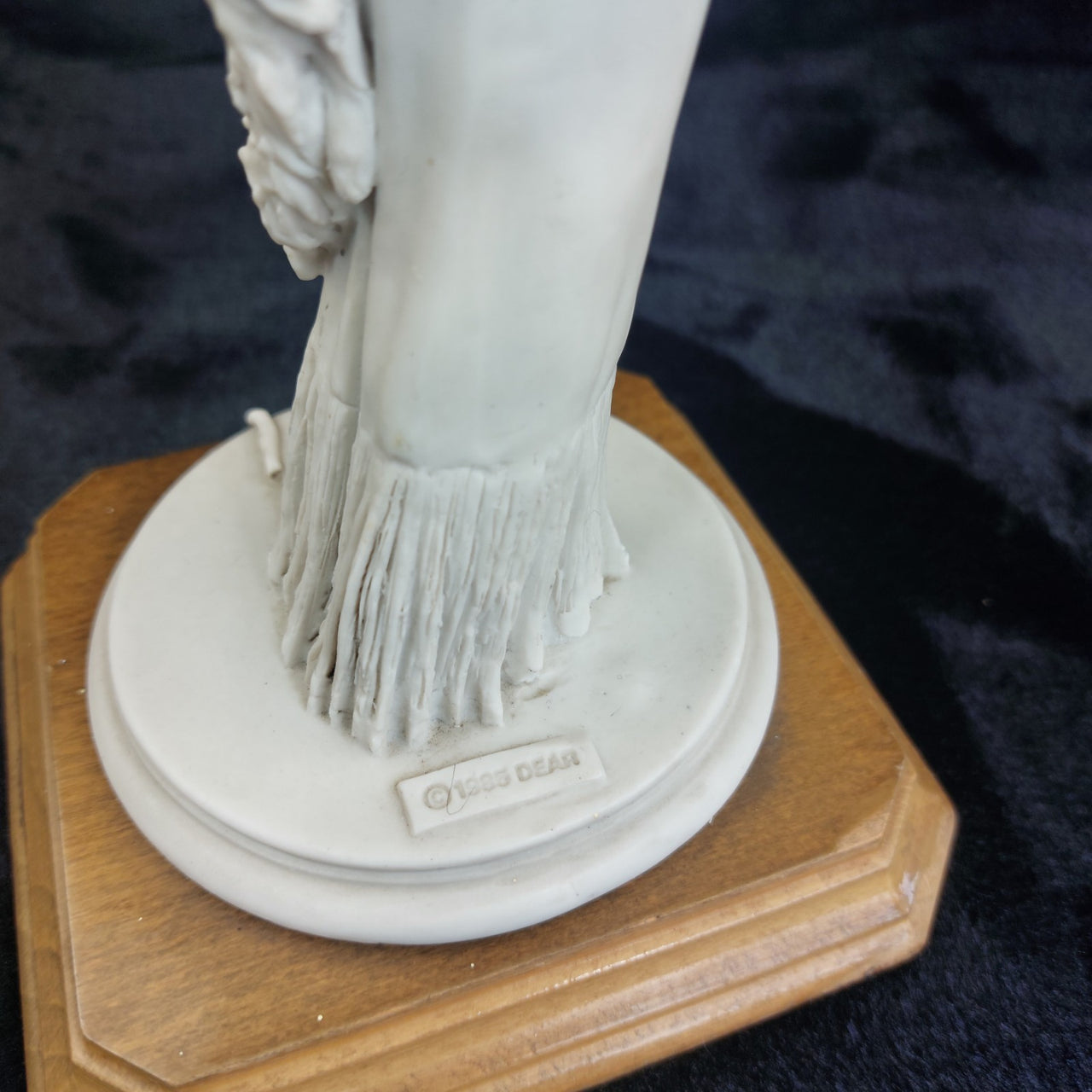 Dear Lady 1995 Figurine 9.5" Sculpture on Base white decor vtg5