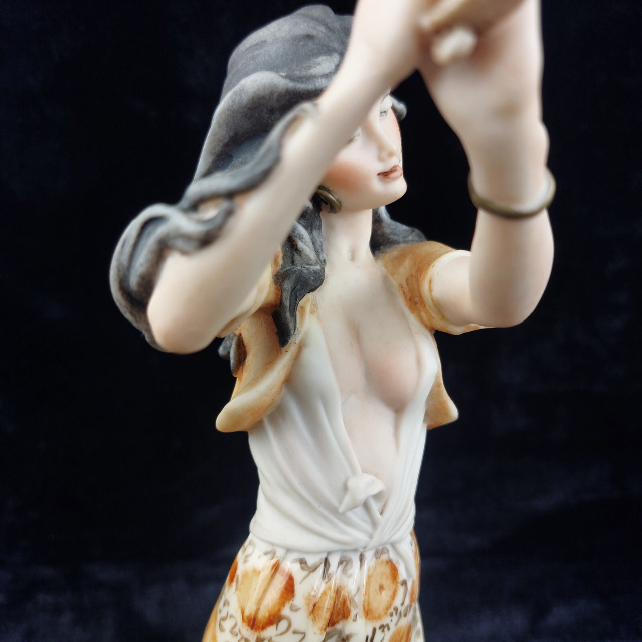 Giuseppe Armani Florence lady Figurine 14in Gypsy Semi Nude bohem decor5