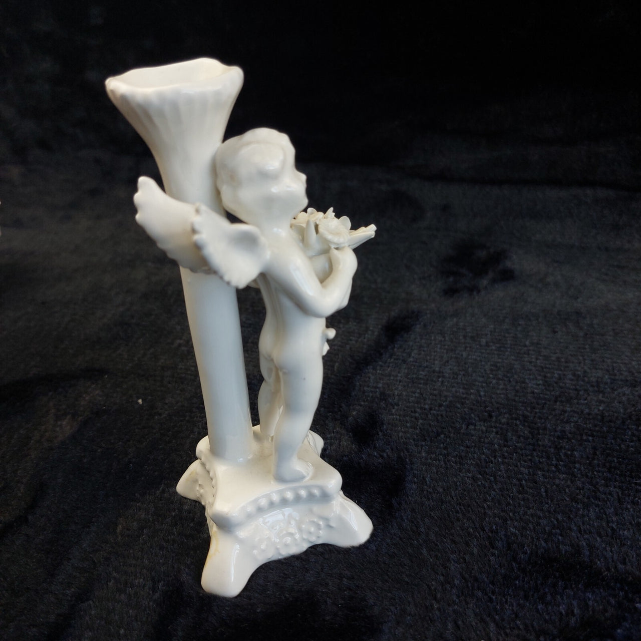 Antique Italy Cherub Figurines Pair 6.5in Porcelain White Trumpet Flowers Damage8