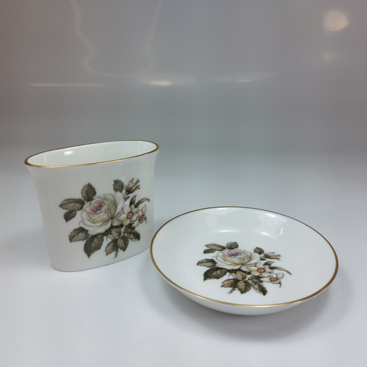 Royal Worcester Bone China Oval Spill Vase Pin Dish Set Floral Gilt Boxed decor2