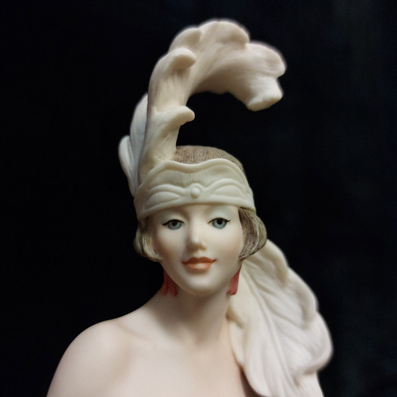 Florence Armani Stepping Out Figurine – Mint Condition 1413F Lady With COA & Box2