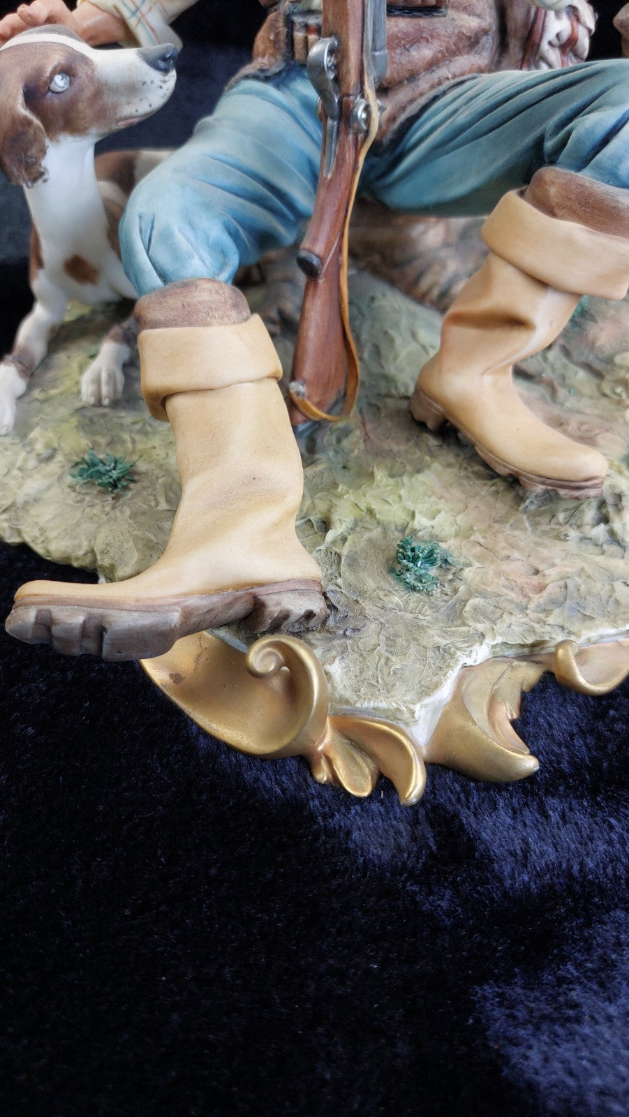 Capodimonte Figurine Italy 9" Volta Hunter with Gun and Dog Signed Large chipped4