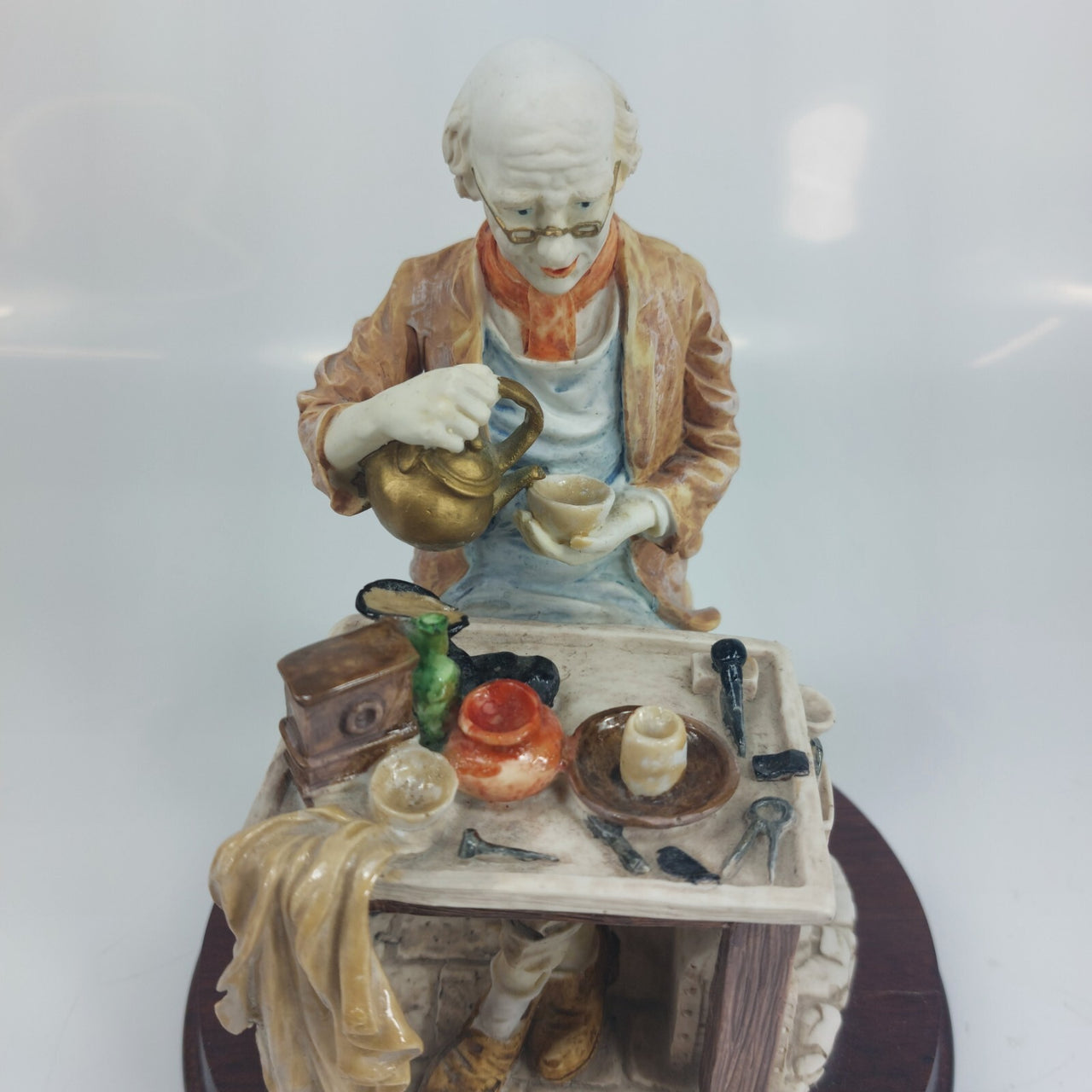 Leonardo Collection Figurine "The Tea Break" Porcelain Resin Presenting15
