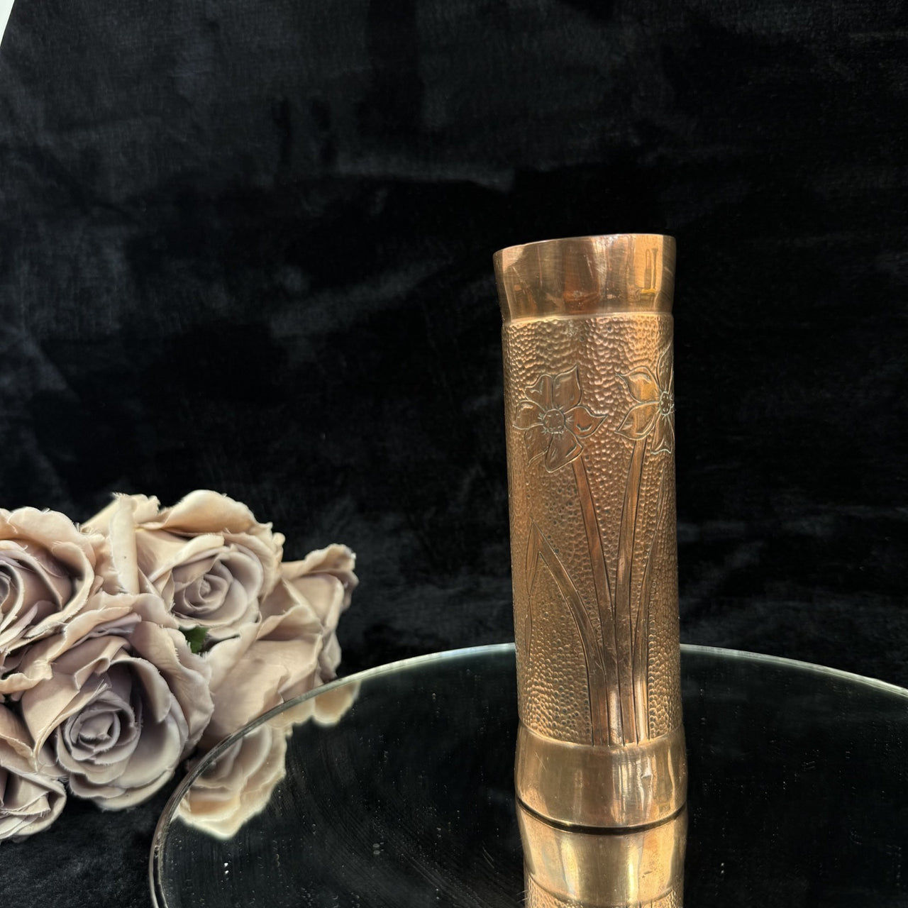 antique copper vase Arts and Crafts Period with Motifs Floral heavy Collectable6