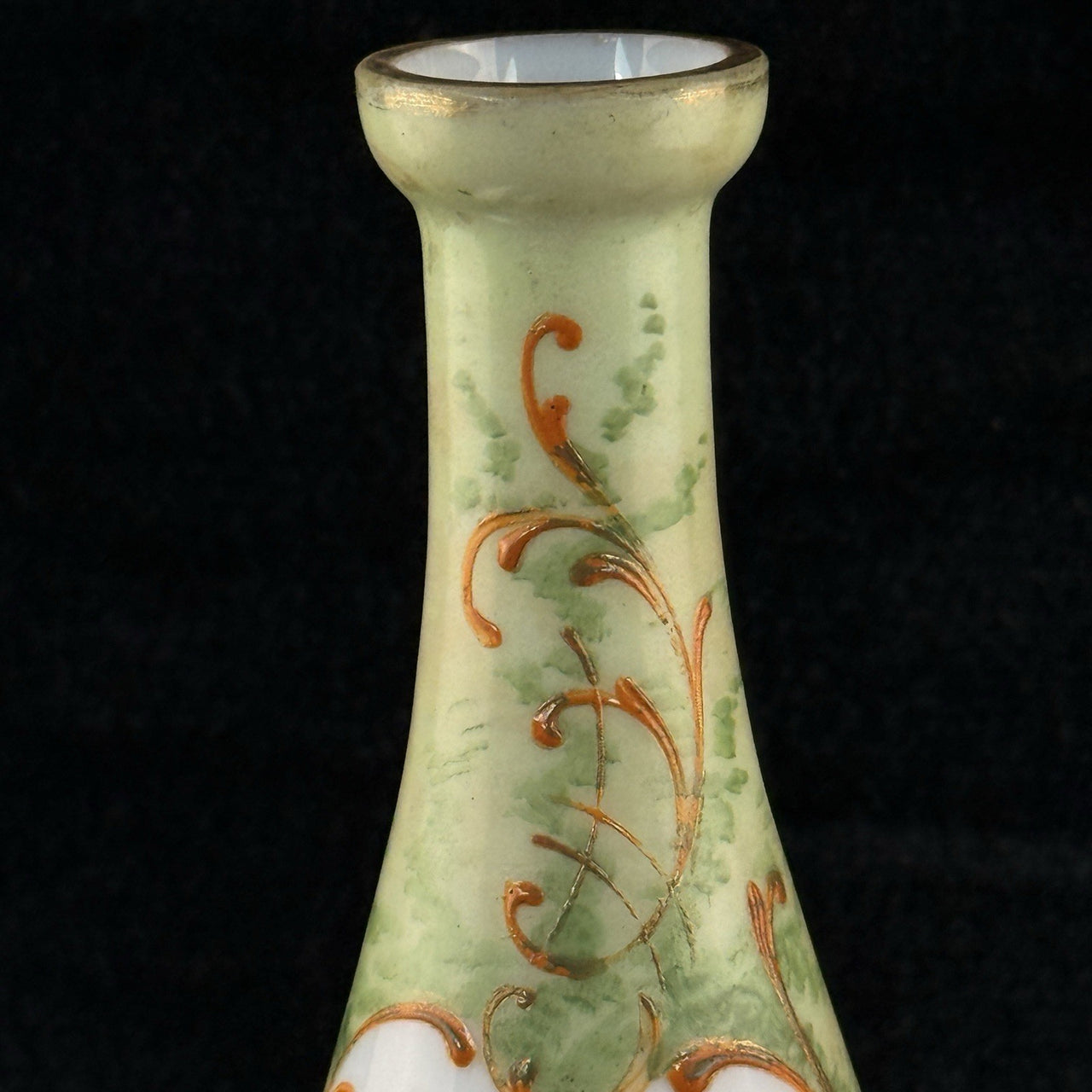 Antique Cherub Porcelain Vase Hand Decorated Putti Scene Gold Green Gilt decor6