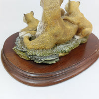 Thumbnail for The Leonardo Collection Figurine  “Lioness and Cubs” (1993) - 5