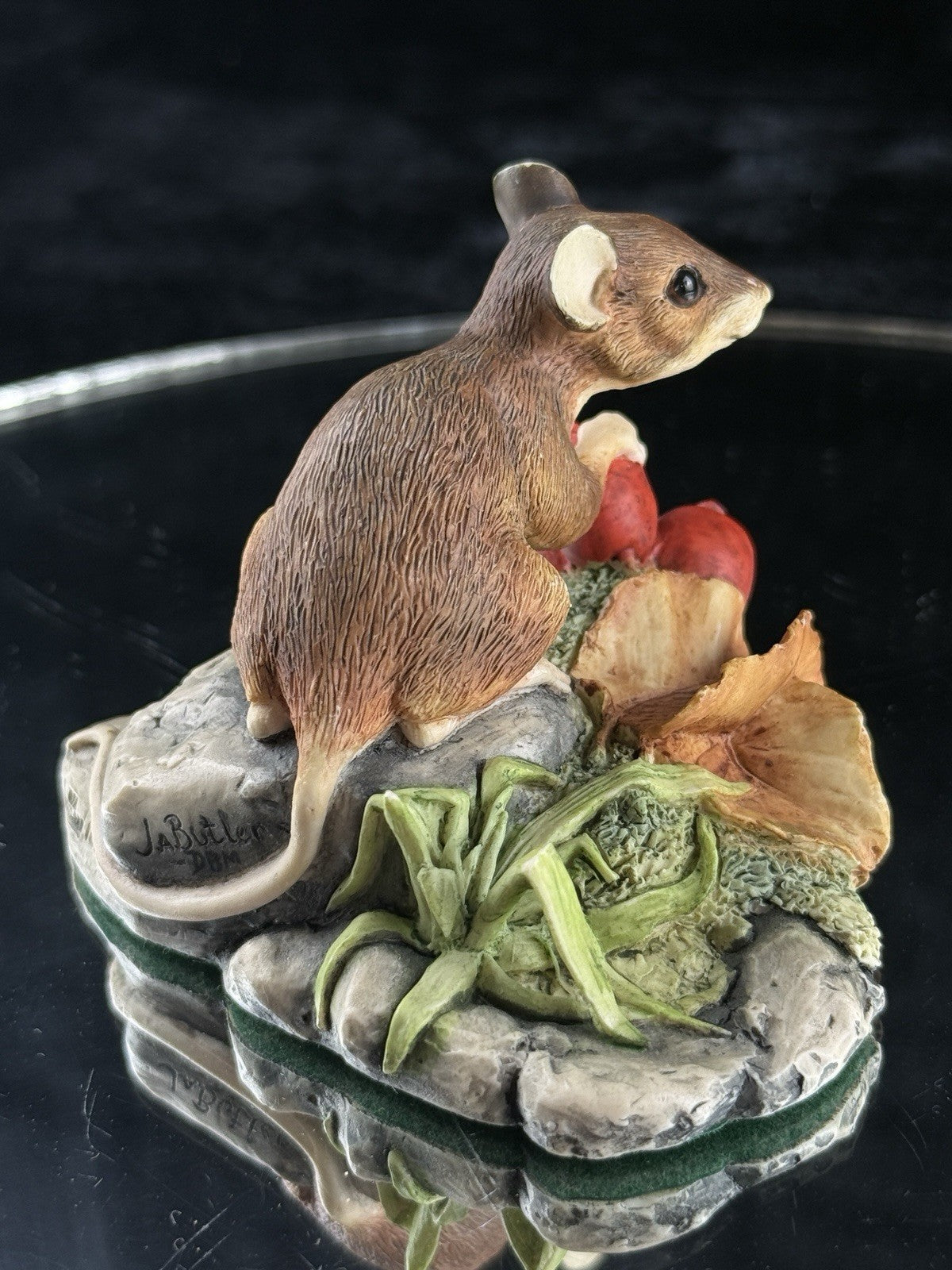 Border Fine Arts Wood Mouse Figurine 1992 Autumn Feast Scotland decor13