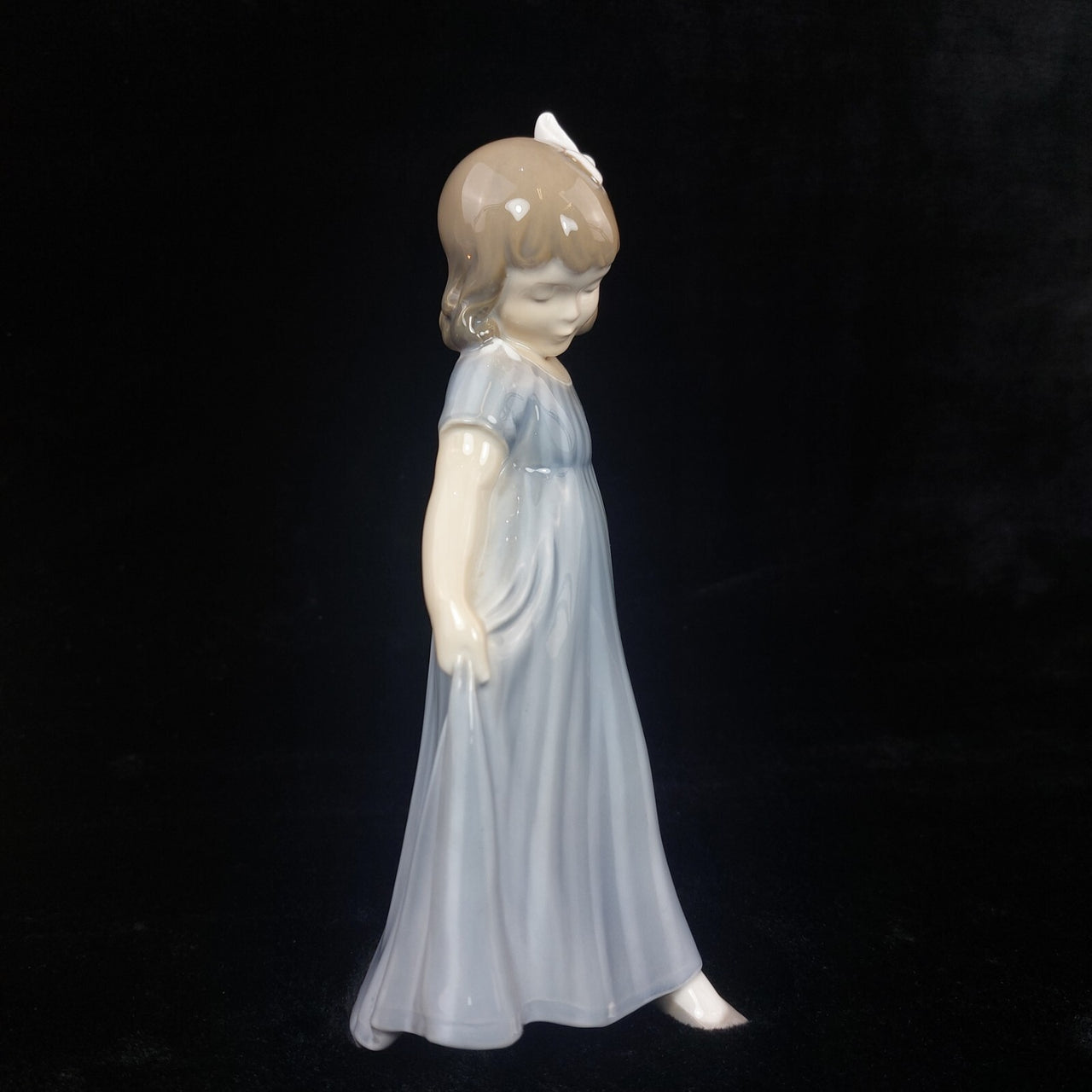 Very rare Copenhagen Royal Girl Figurine Denmark Blue Dress Bow 2444 xmas gift.7