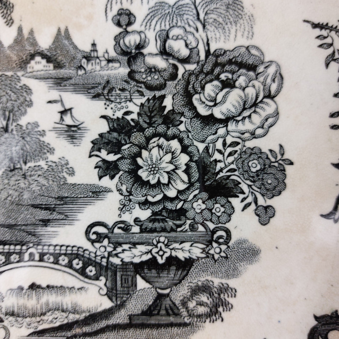 Antique (1850-1890) Victorian J.C. & S. "Royal Cottage" 9" Transferware Plate.10