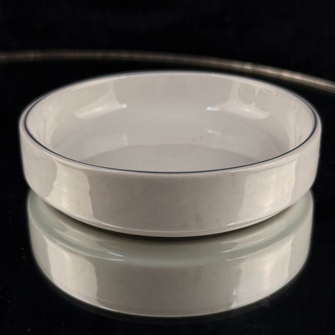 Royal Copenhagen Fajance 3082 White Ceramic Lidded Trinket Box Denmark Vintage7