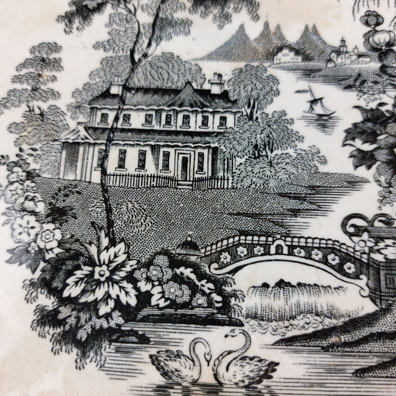 Antique (1850-1890) Victorian J.C. & S. "Royal Cottage" 9" Transferware Plate.9