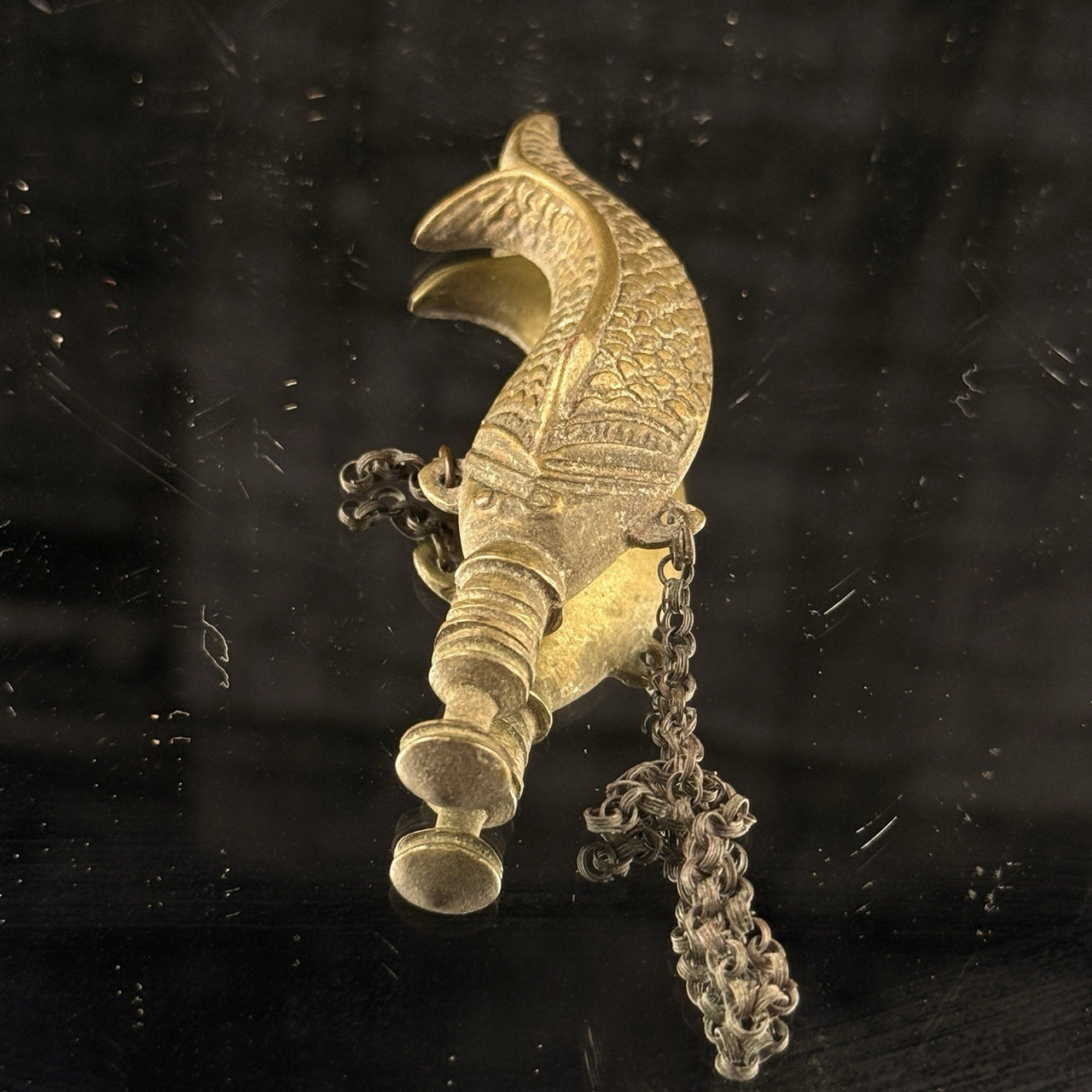 Antique Brass Fish Snuff Box Perfume Bottle with Chain Handcrafted China   6