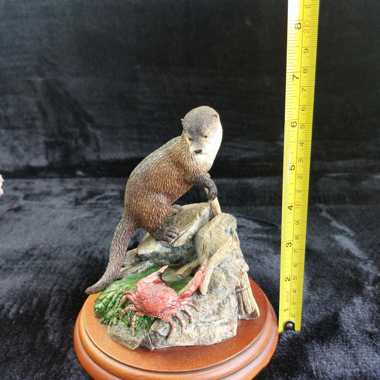 Border Fine Arts Country Characters A1487 Nipped Otter Figurine Crab 6.5in 20034