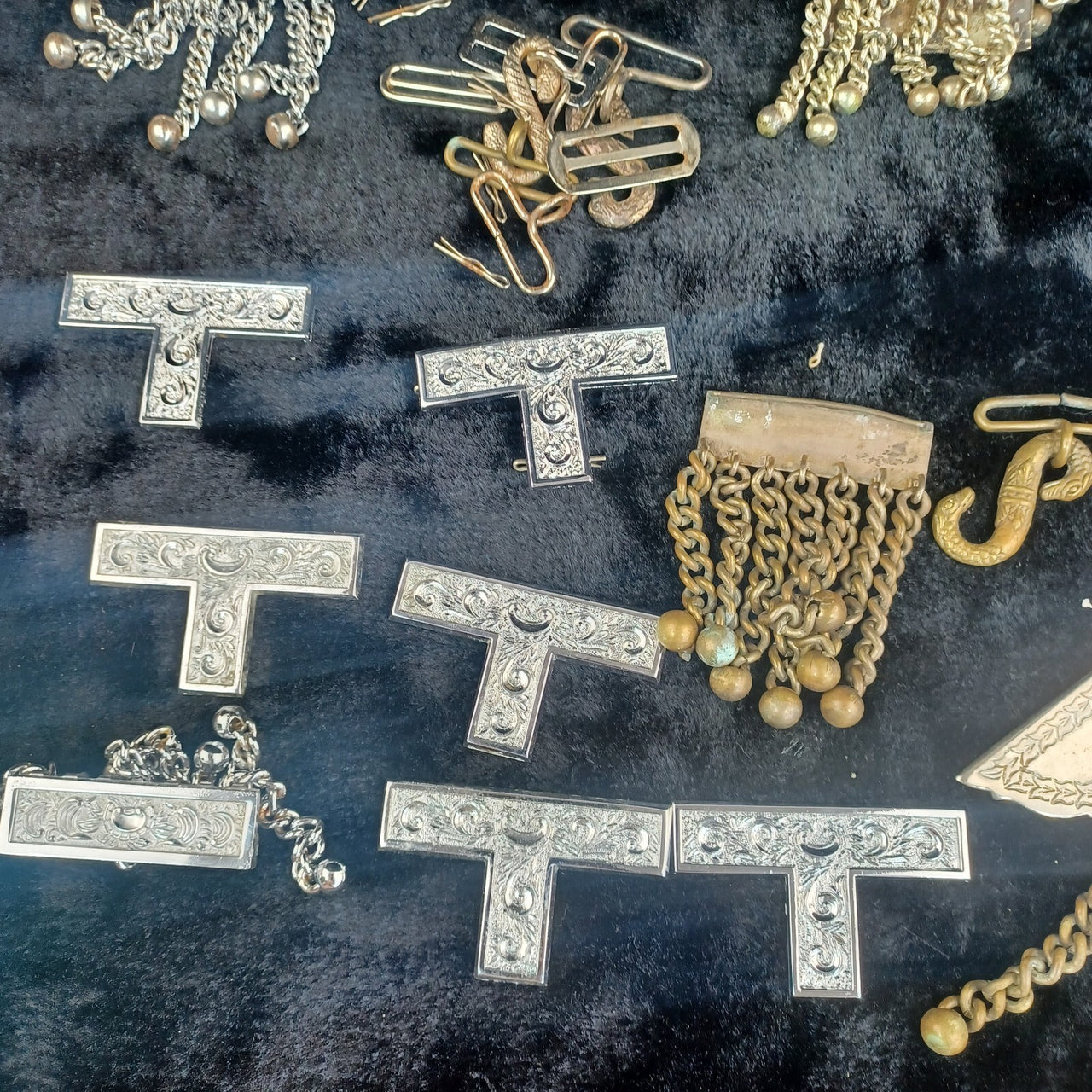 Masonic Lodge Regalia Job Lot 845g – Past Master Jewel 1977 + Levels & Jew Chain12