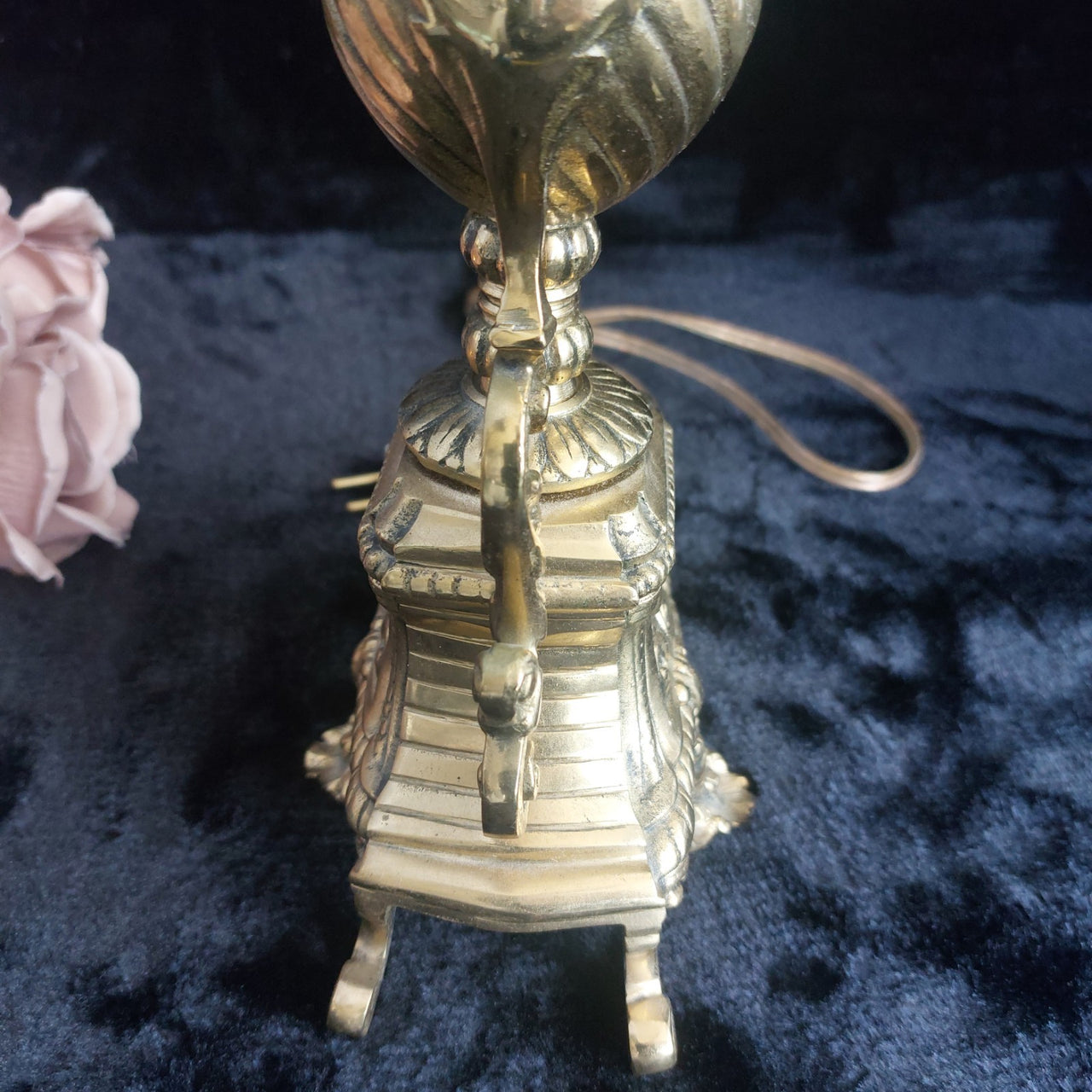 Stunning French Brass Table Lamp Ornate Rococo Base, Working, 18in Tall Heavy14