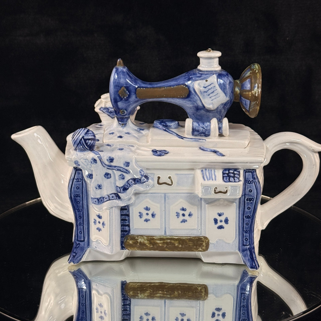 Novelty Machine Sewing Teapot White Blue Gold Ceramic Stitching Theme see pics1