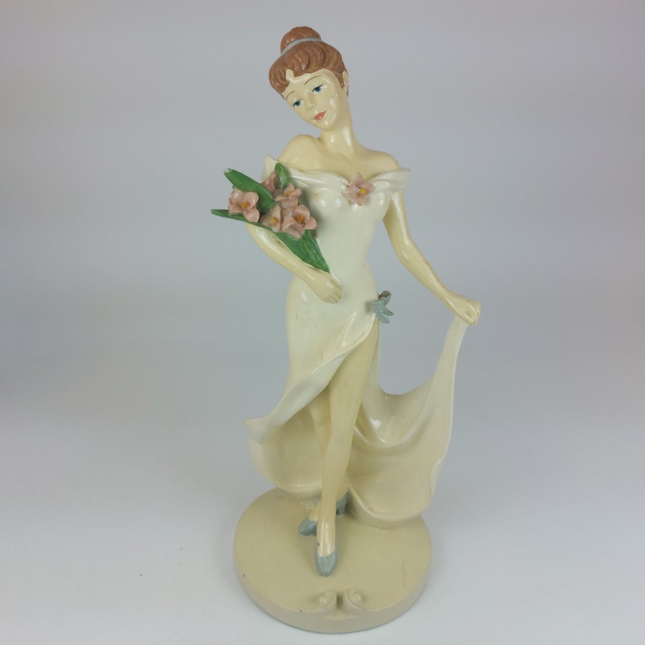Rare Elegant Vintage Ceramic Figurine,  9" Lady with Flowers 7