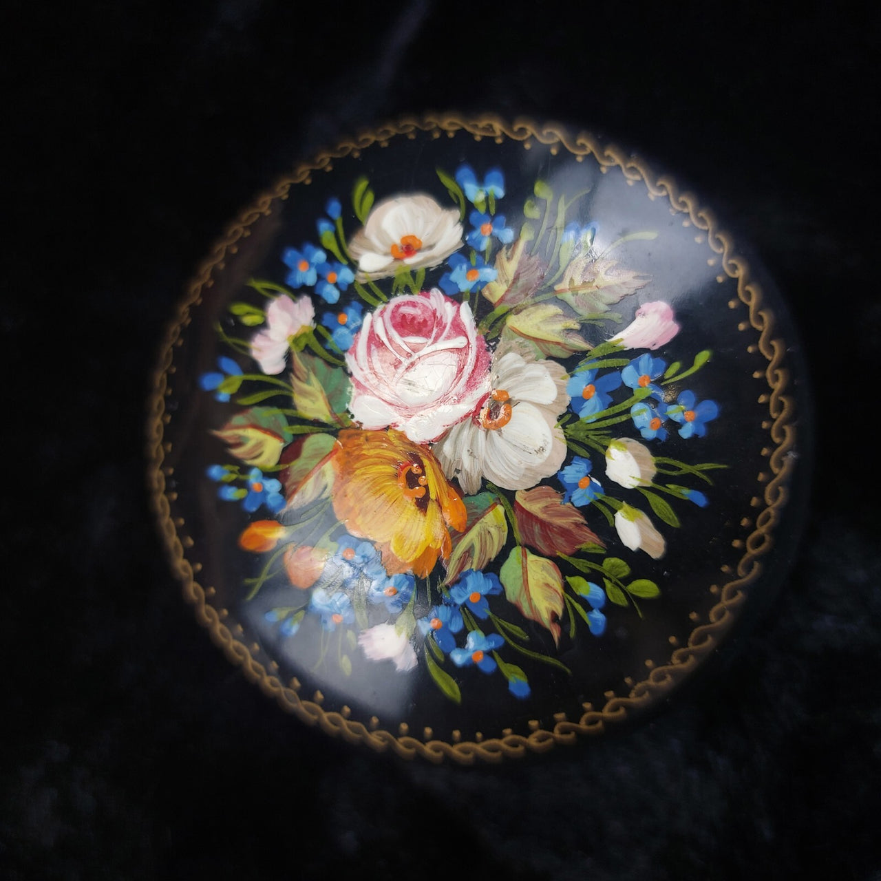 vtg HandPainted Russian Lacquer Box – Black & Red Interior Floral Design decor7