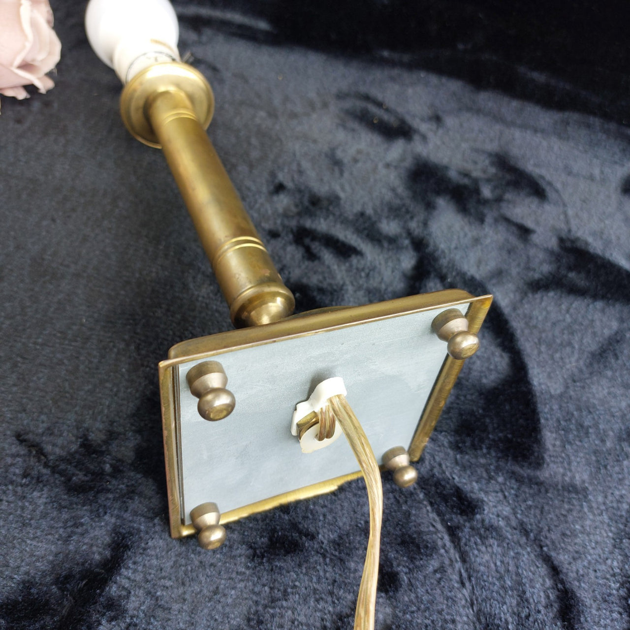 Vintage Brass Lamp Table Patina EU Plug 915gr Classic 12" Tall antique style dec6