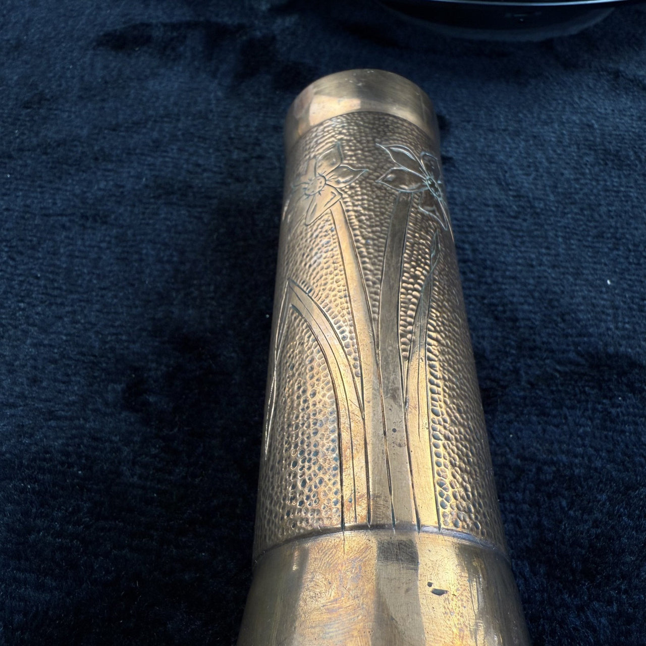 antique copper vase Arts and Crafts Period with Motifs Floral heavy Collectable20