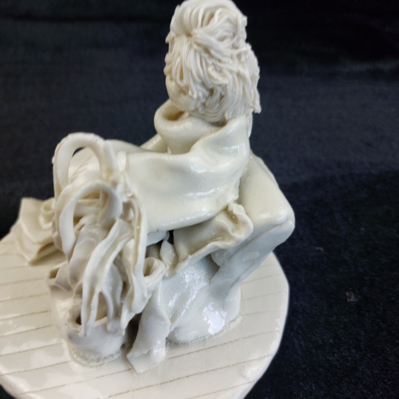 Martinez 4.5" Spanish Porcelain Figurine Waiting Girl 636g White - see pics9