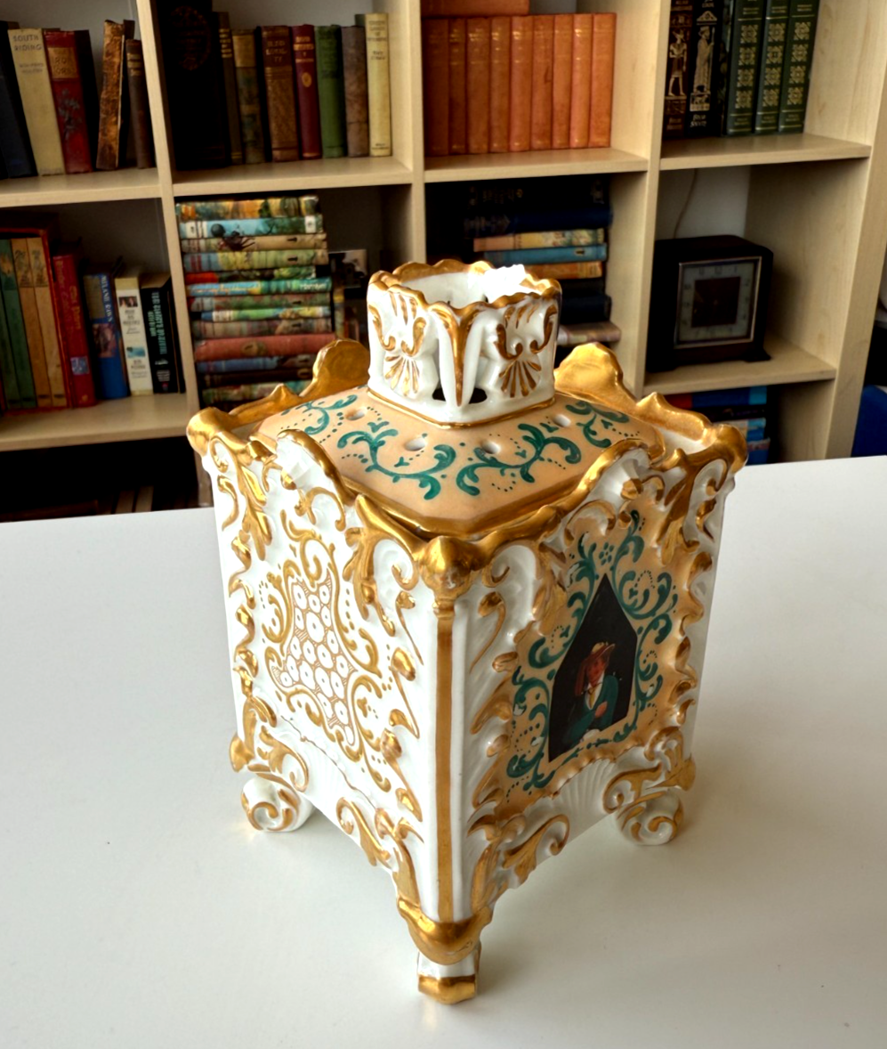 Rare Antique Porcelain Victorian Potpourri Jar /vase/ box German/Dresden Style18