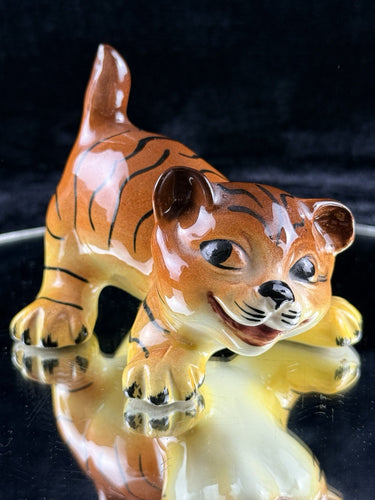 Melba Ware Ceramic Tiger Cub Figurine England 1950s Hand Painted Bookshelf Decor0