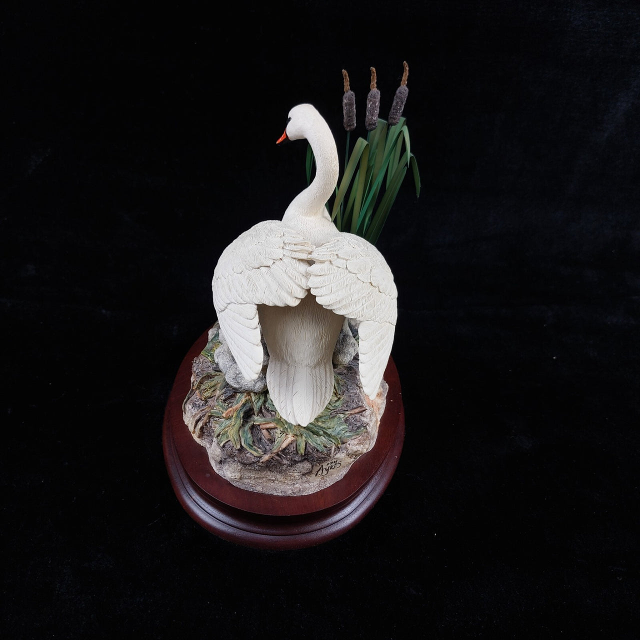 Border Arts Fine First One In Swan & Cygnets Figurine 1997 Handmade Scotland dec3