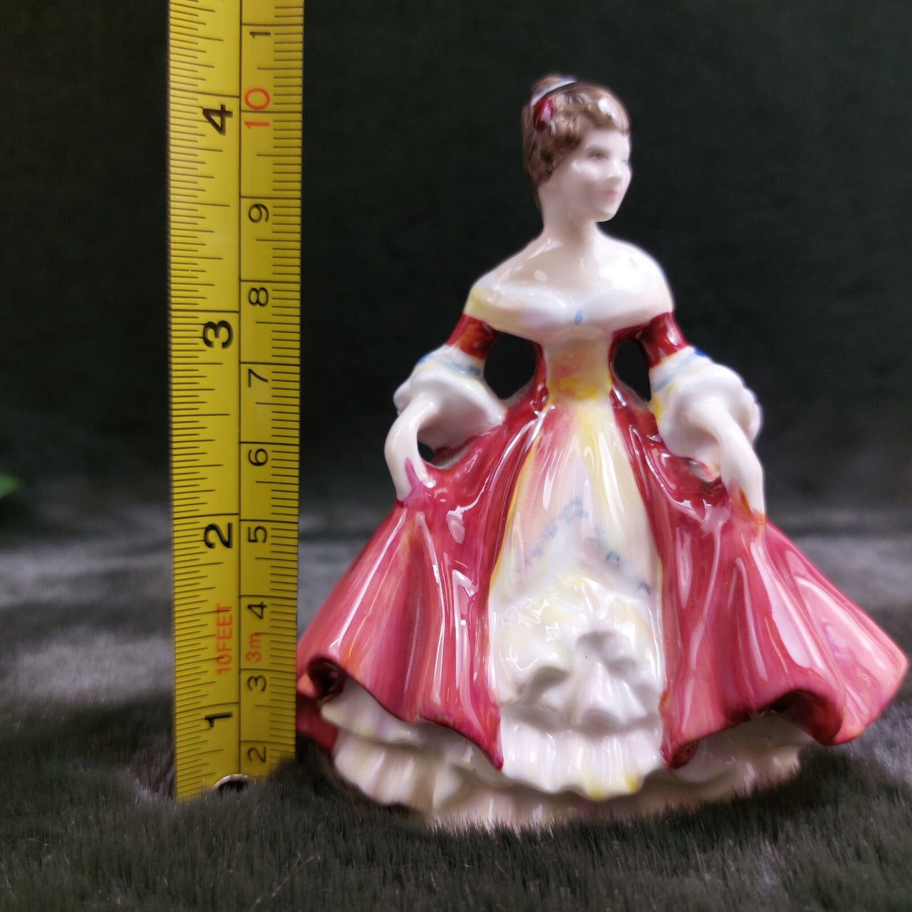 Royal Boxed Doulton ladies “Southern Belle” victorian lady figurine porcelain 5