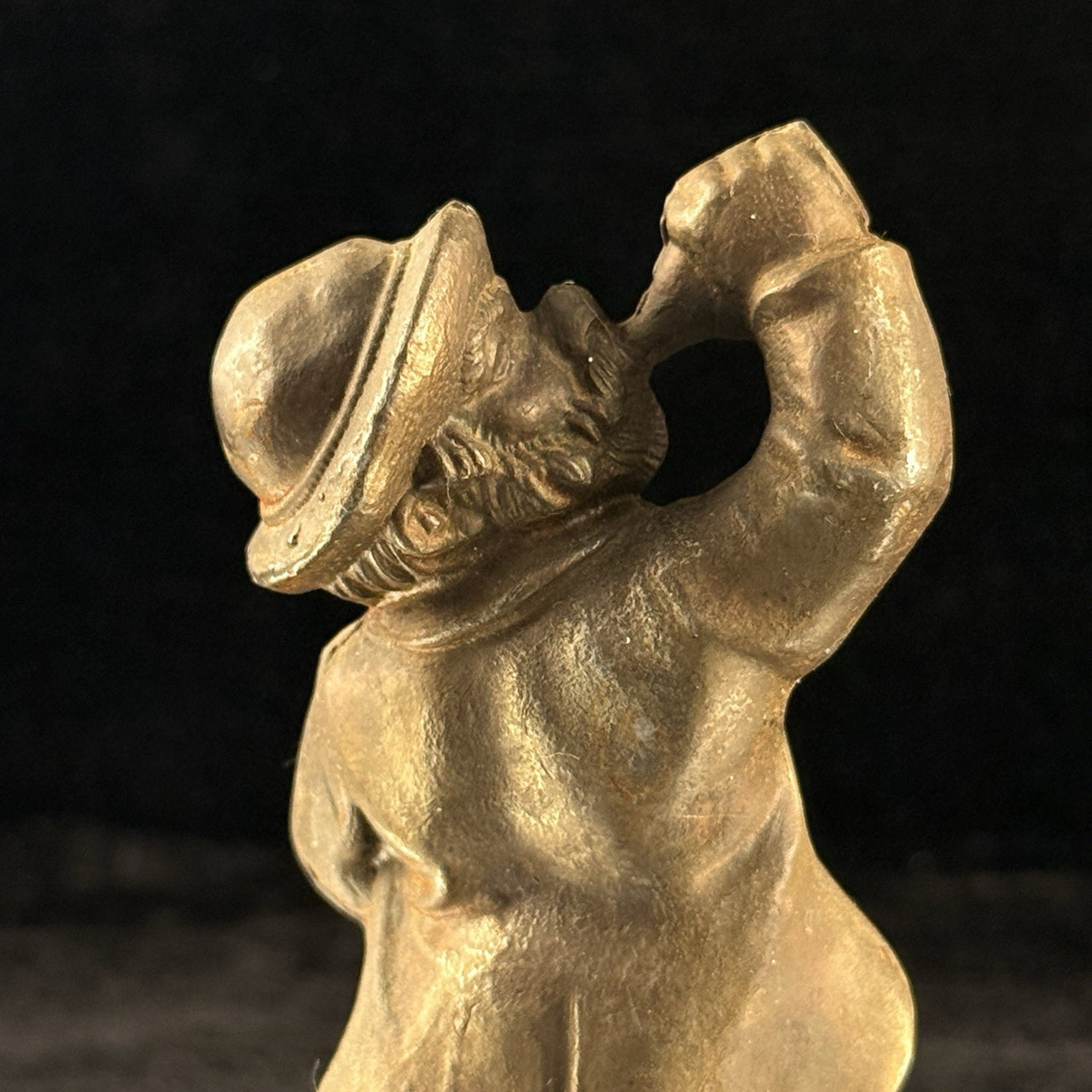 Drunkard Bronze Figurine on Marble Base Man Drinking Bottle 5” Bar Art8
