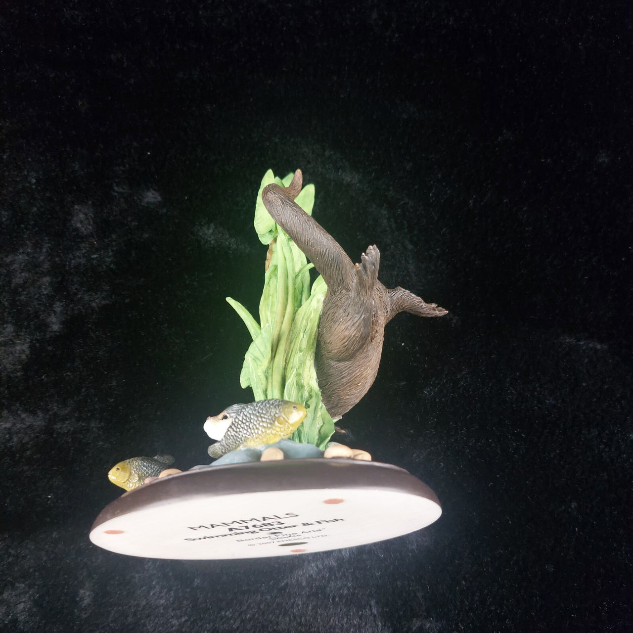 Rare Border Fine Arts Studio –A7683 200 Enesc Figurine "Swimming Otter & Fish"  7