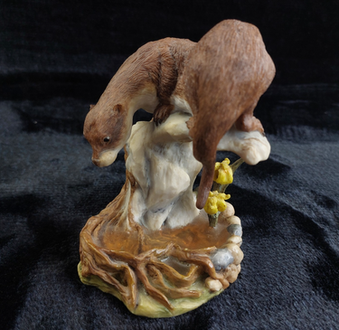 Teviotdale Otter Figurine by Ed Janni Hand Painted Scotland, 5.5” Wildlife decor0