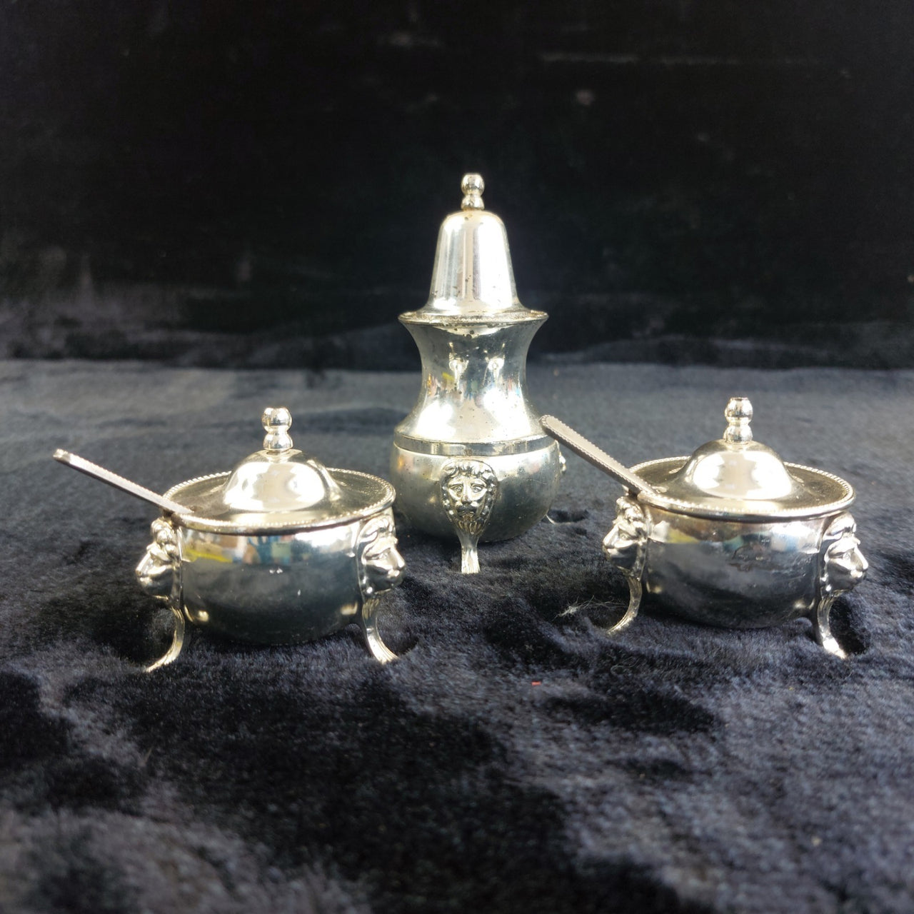 England Silver Plated Condiment Set 4.5" Lion Mask Legs Salt Mustard Pepper15