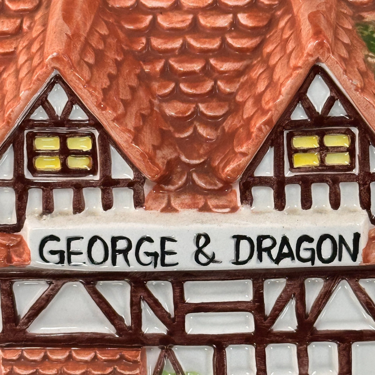Novelty Set Teapots x2 1.55George & Dragon Pub + Rovers Return Newton & Ridley20