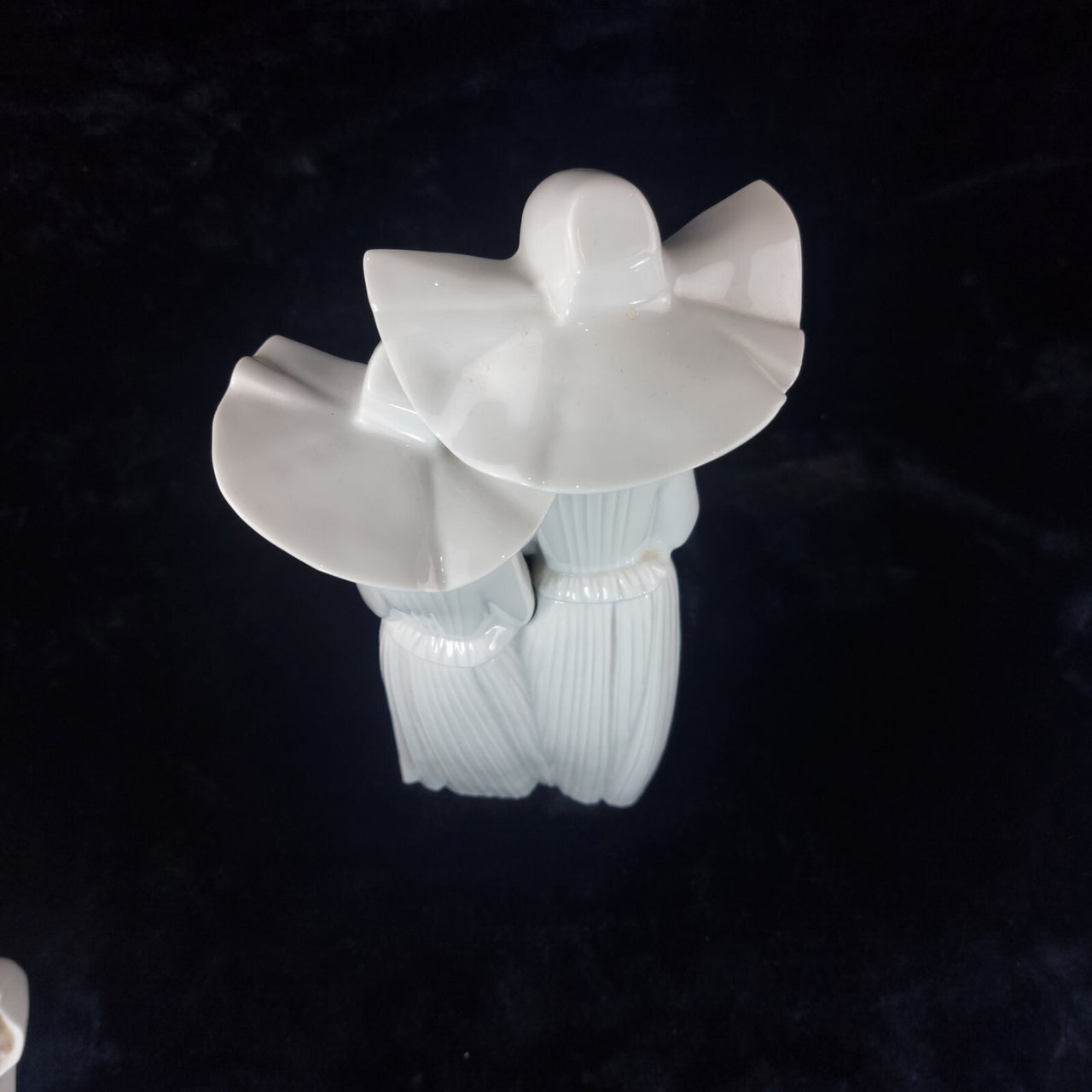 "Two Lladro Nuns" Nun porcelain Figurine Pair 13" Tall bookshelf decor Lladró4