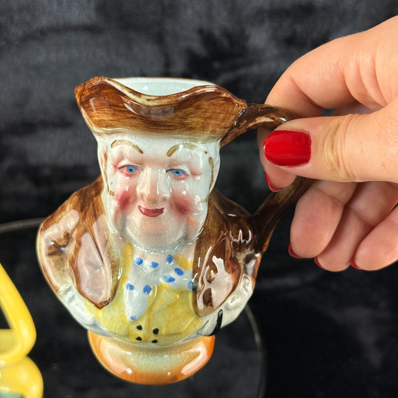 Fieldings Pickwick Ware Mrs Bardell & Character Jug England Hand Painted de Pair15