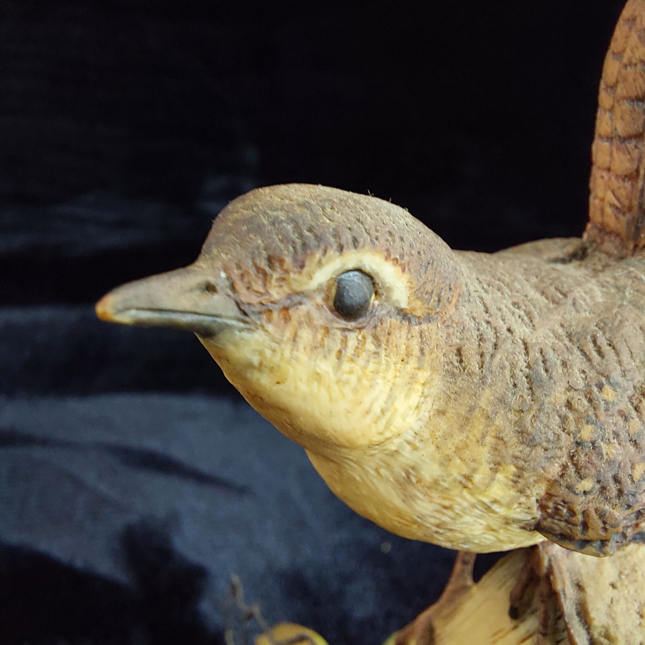 Fine Border Arts Wren on Post RB9 1990 Figurine Scotland Hand Made Bird Sculptur5