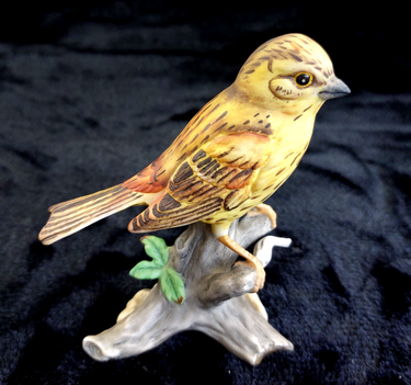 Mauri Yellow Hammer Bird Figurine Porcelain Hand Painted Collectible 5