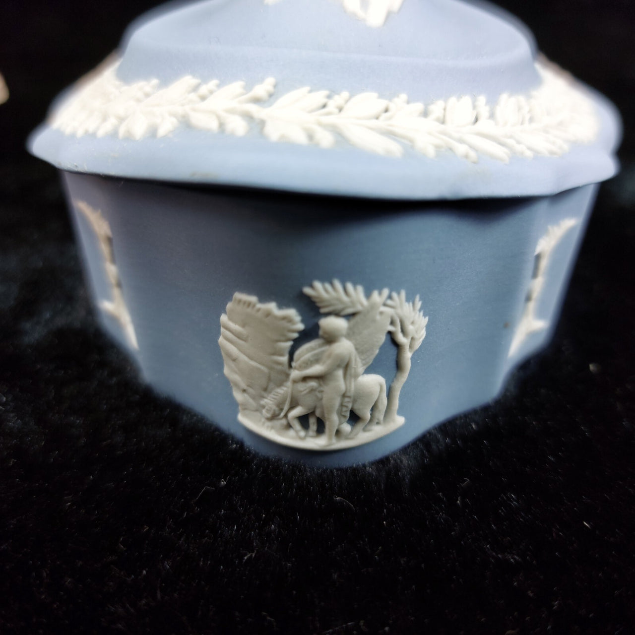 Wedgwood Jasperware Blue Design Classical Cherub Oval Trinket Box – Vintage6