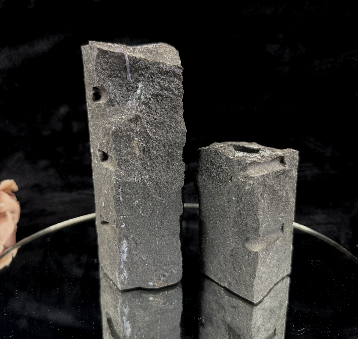 Bording Diabas Swedish Unique HandCrafted Candle Holders Stone Art from Gylsboda3