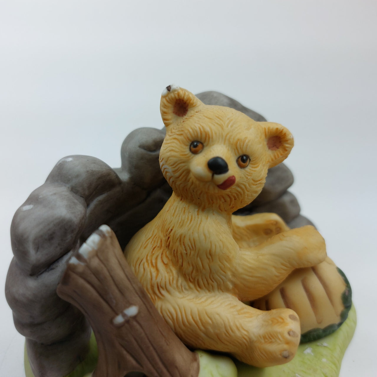 1984 Woodland Franklin Bear Jacqueline Smith Porcelain Hand Painted 3" Figurine10