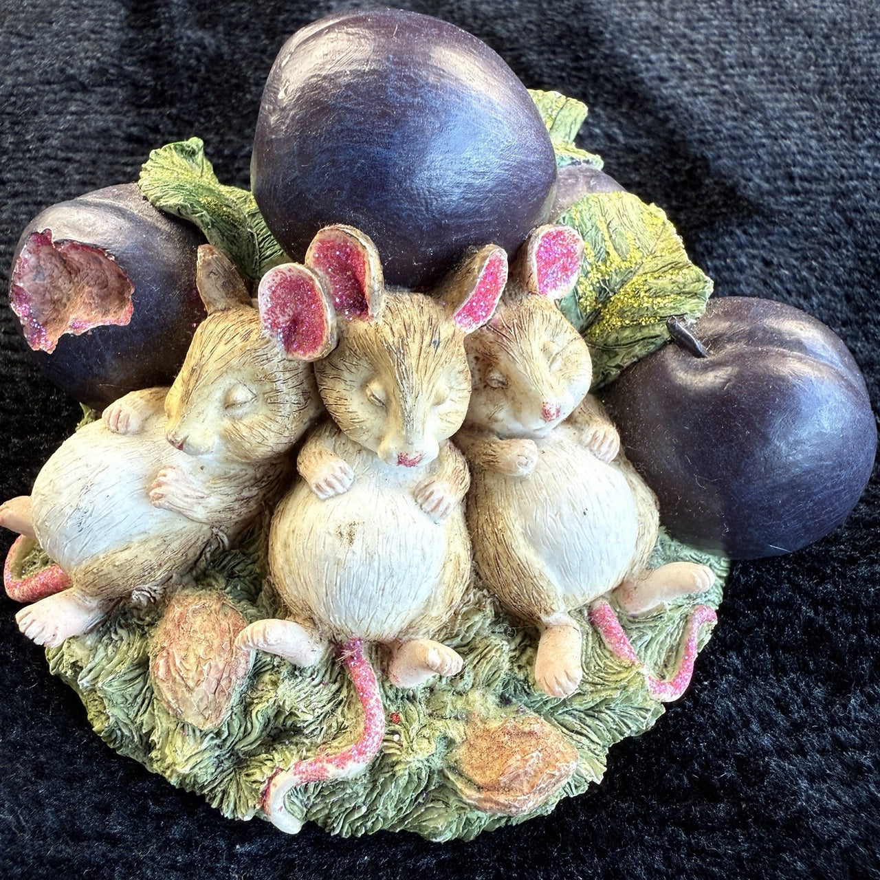 Border Fine Arts Merrie Mice Figurine  "Plum Puddings" A310  20034