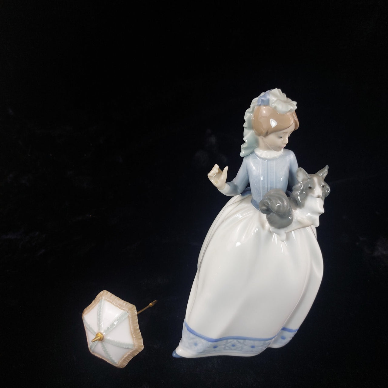 Rare by NAO Lladro Girl with Dogs & Parasol 1985 Figurine 9.5" beautiful Spainis11