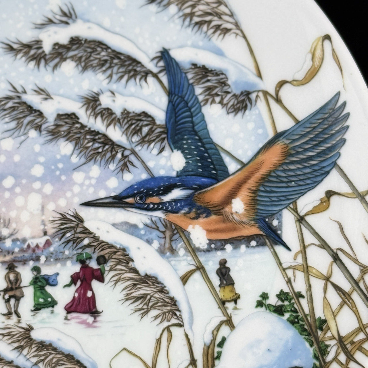 Wedgwood 1989 Skating on the Fen Plate Colin Newman Christmas Bone Vintage China4