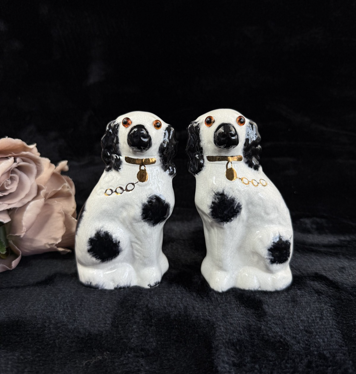 Antique Staffordshire Porcelain Black White Pair King Charles Spaniel Glass eyes1