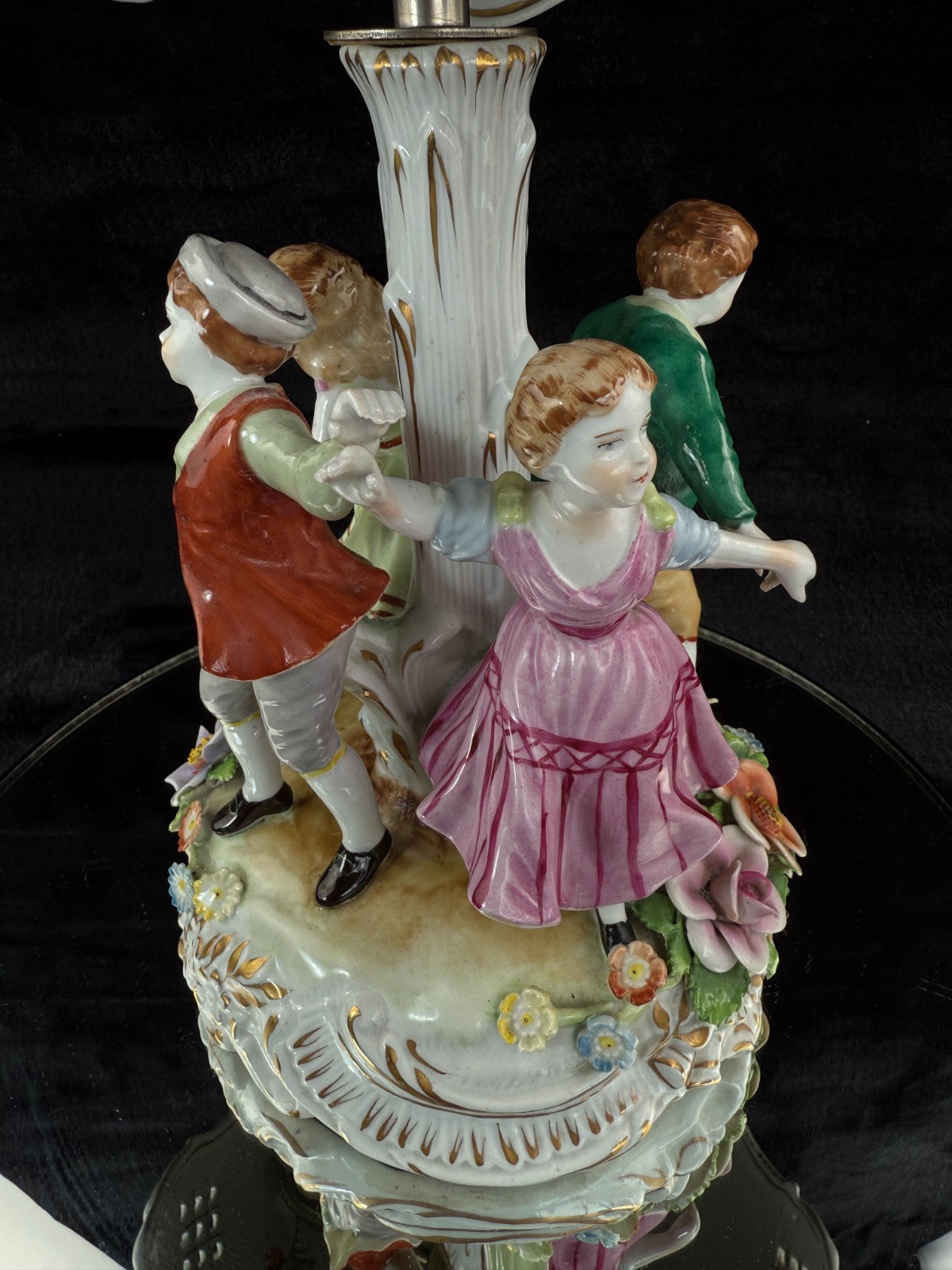 Antique Hand-Painted Royal KPM Bavaria Porcelain Lamp Table see the pictures dec12