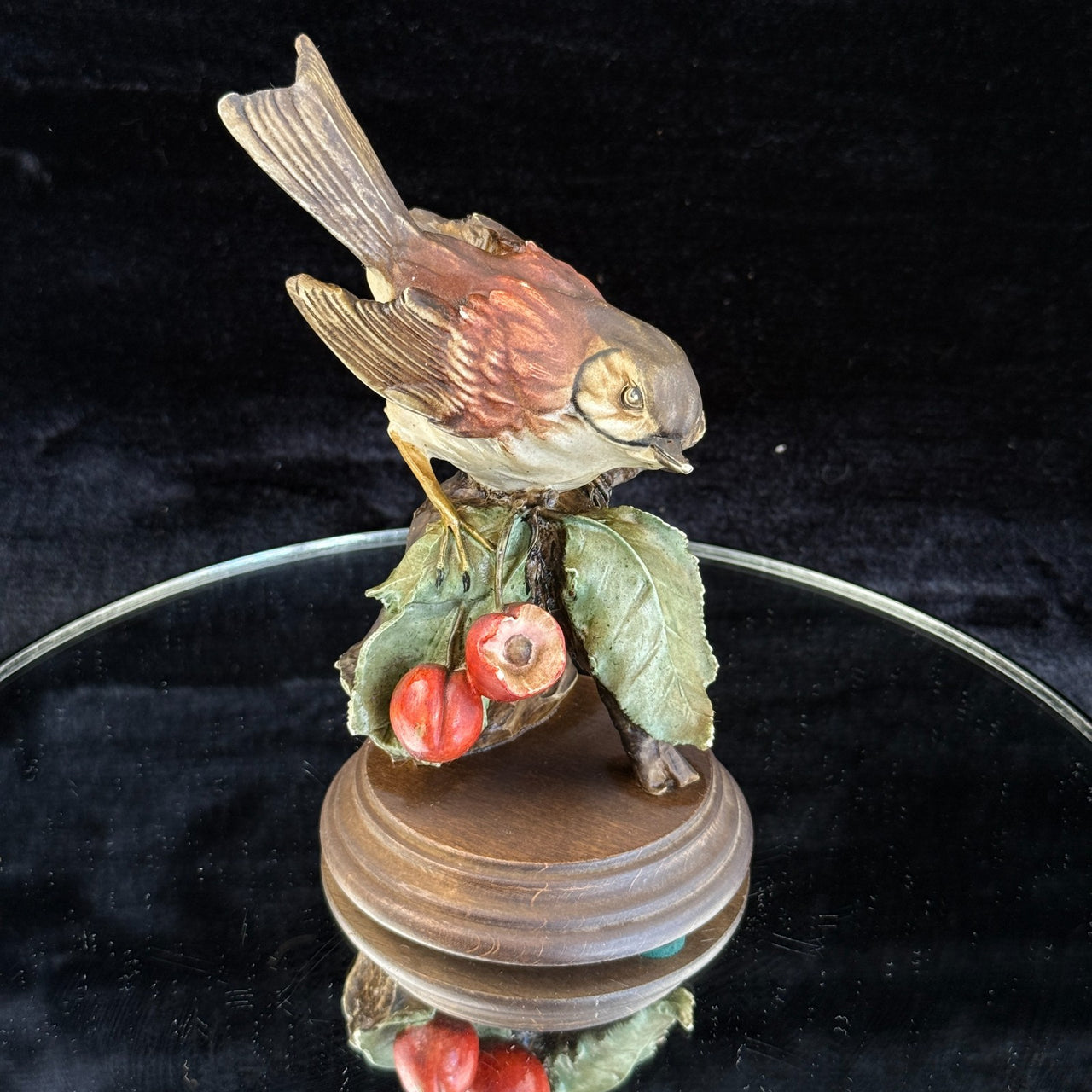 Giuseppe Armani Sparrow Capodimonte & Cherries Figurine Signed G. 7" gift Italy.4